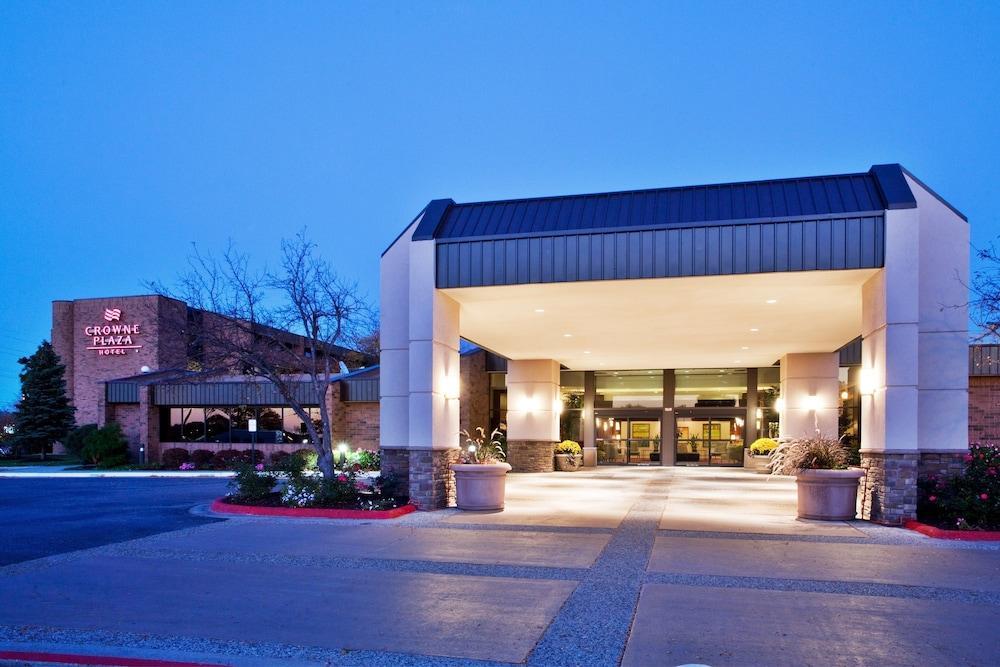 Sheraton Grand Rapids Airport Hotel Cascade Exterior photo