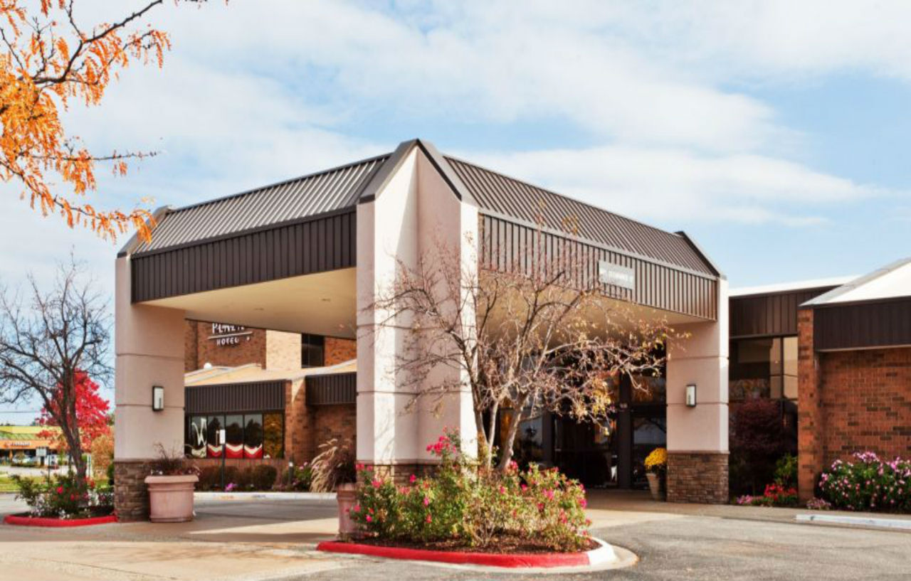 Sheraton Grand Rapids Airport Hotel Cascade Exterior photo